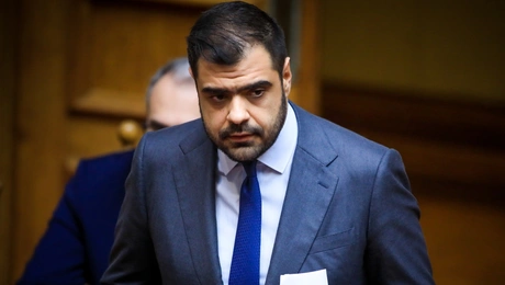 Ο Παύλος Μαρινάκης στη Βουλή