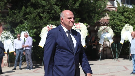 Κηδεία Βεσυρόπουλου Κώστας Τσιάρας