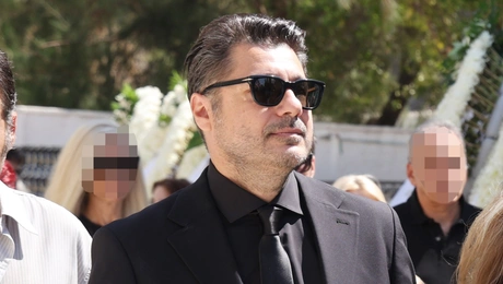 Λάμπρος Κωνσταντάρας