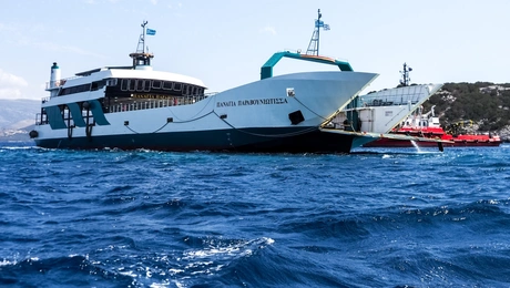 Το φέρι μποτ στα Νέα Στύρα