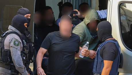 Μεταγωγή μελών της εγκληματικής οργάνωσης στην Κρήτη