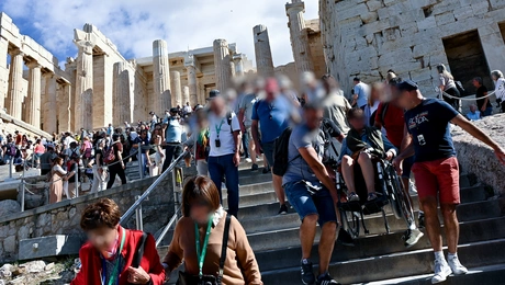Εικόνες από το συμβάν στην Ακρόπολη