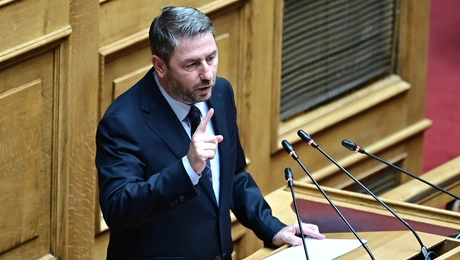 O Νίκος Ανδρουλάκης σε ομιλία του στη Βουλή για το 13ωρο