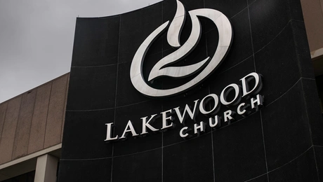 Η μεγα-εκκλησία Lakewood