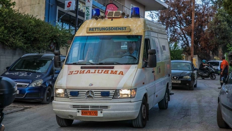 Ασθενοφόρο στην Πάτρα