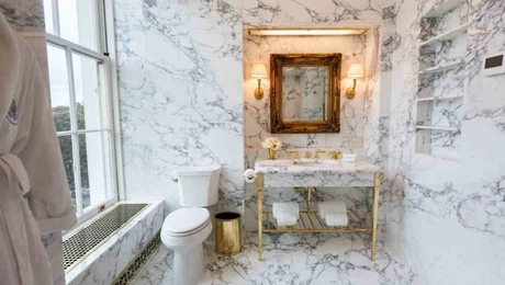 lincoln_bathroom