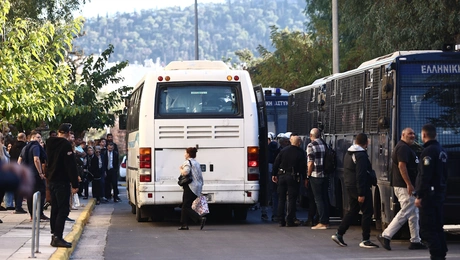 Μεταγωγή σε εισαγγελέα