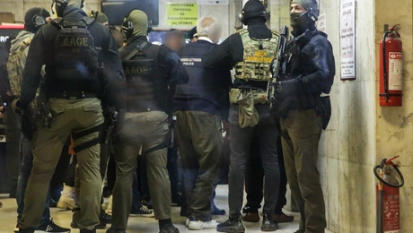 Στο εισαγγελέα Πειραιά οι συλληφθέντες του κυκλώματος κοκαΐνης