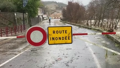 Κλειστός δρόμος λόγω των πλημμυρών στη Γαλλία