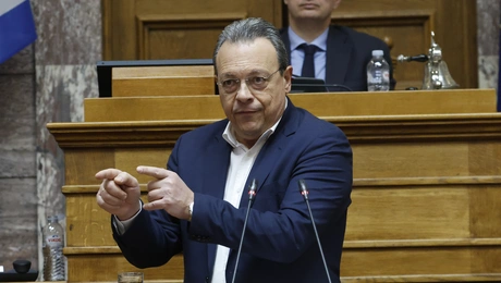 Φάμελλος 