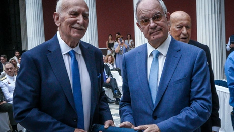 παπαδάκης 