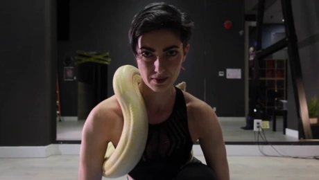 Snake Yoga