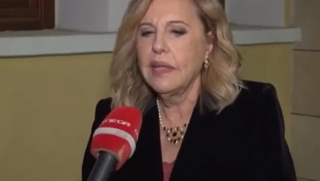  Λόλα Νταϊφά
