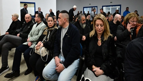 Δίκη Τέμπη