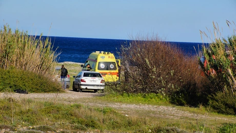 ασθενοφόρο στη θάλασσα