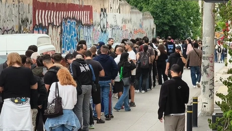 Η ουρά για το pop up store των Metallica