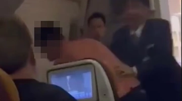 Επιβάτης σε πτήση της Thai Airways προκάλεσε πανικό