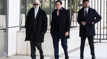 Πέτρος Φιλιππίδης