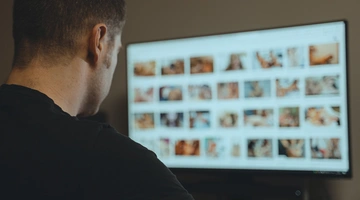 Revenge porn: Ποια είναι η πραγματική ποινή στην Ελλάδα;