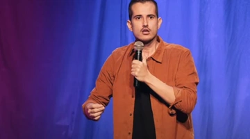 Θανάσης Σαμαράς, ο stand up κωμικός που σε μια ημέρα έγινε το απόλυτο viral