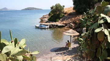 Τριζόνια, το μοναδικό νησί του Κορινθιακού που κατοικείται