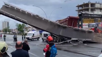 Η κατάρρευση της πεζογέφυρας στην Άγκυρα