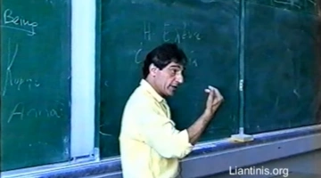 Στιγμιότυπο από μάθημα του Καθηγητή Δημήτρη Λιαντίνη προς τους μετεκπαιδευόμενους δασκάλους του Μαράσλειου Διδασκαλείου.